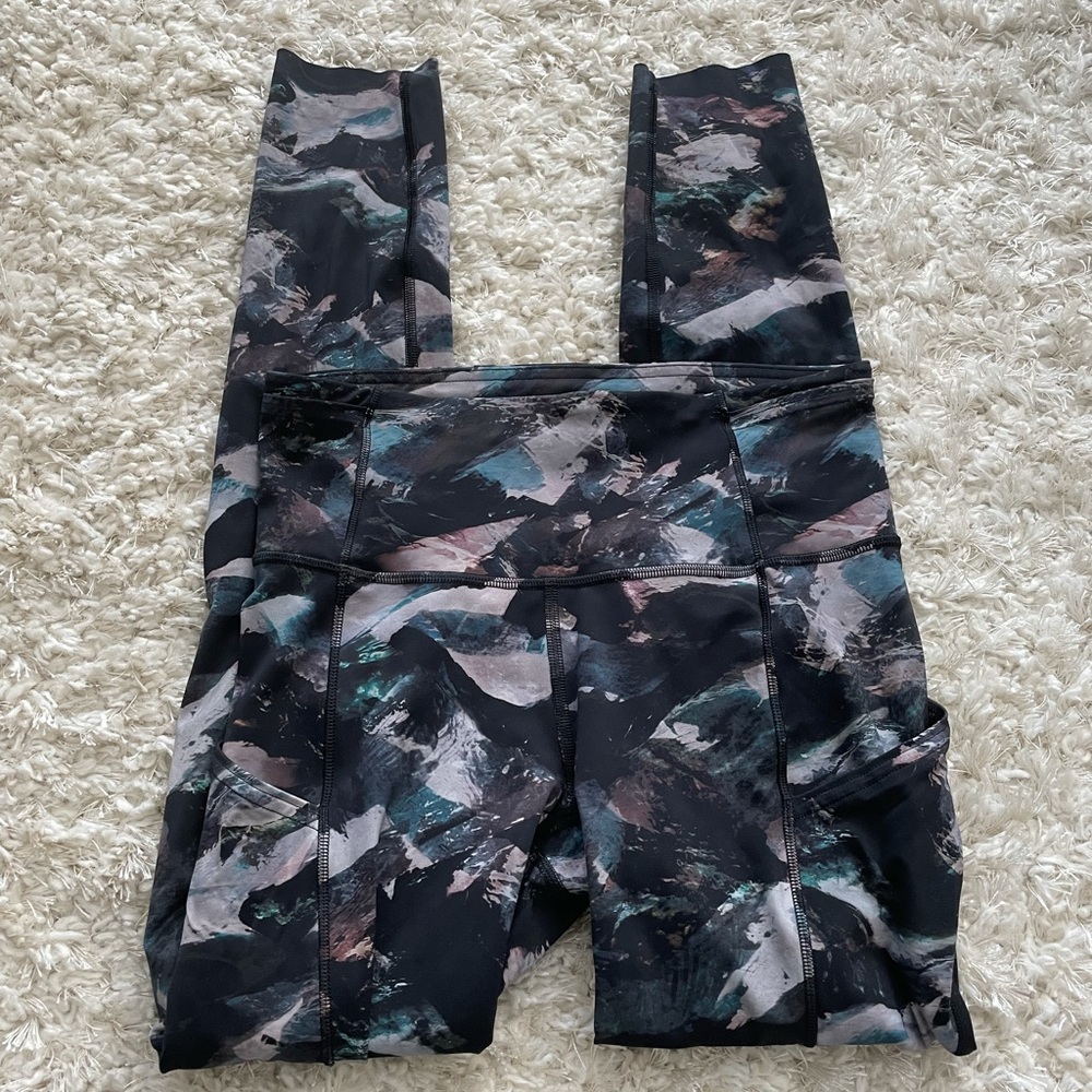 Lululemon Fast and Free size 4 EUC